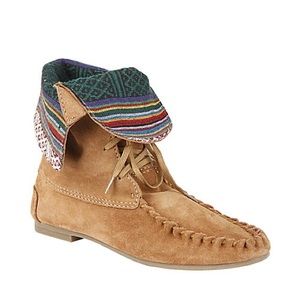 Steve Madden Brown TBlanket Moccosin Boots 8.5